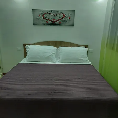 Bed and breakfast Marku *